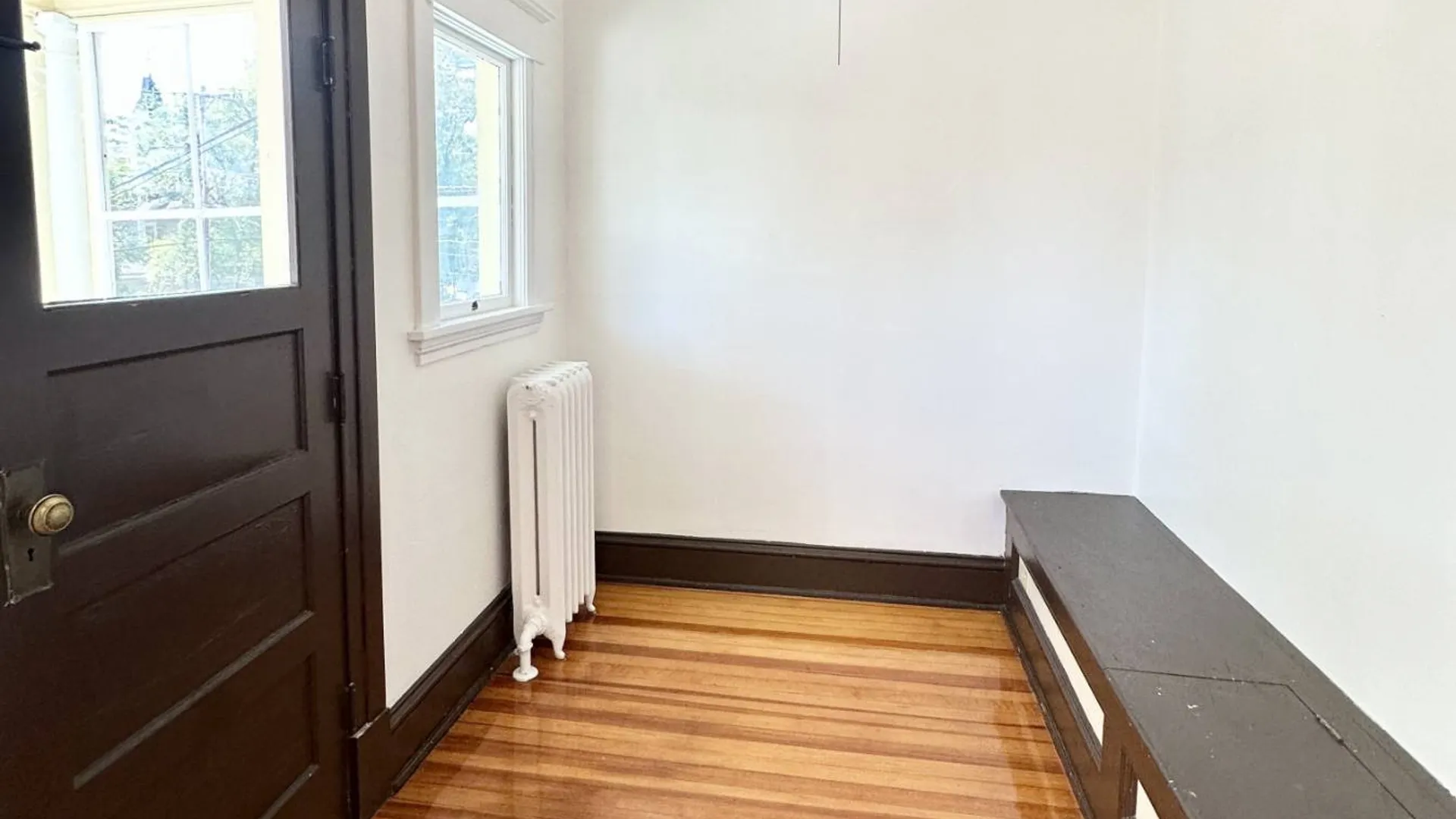 Property at 423 Hamilton St, Albany, NY 12203 7