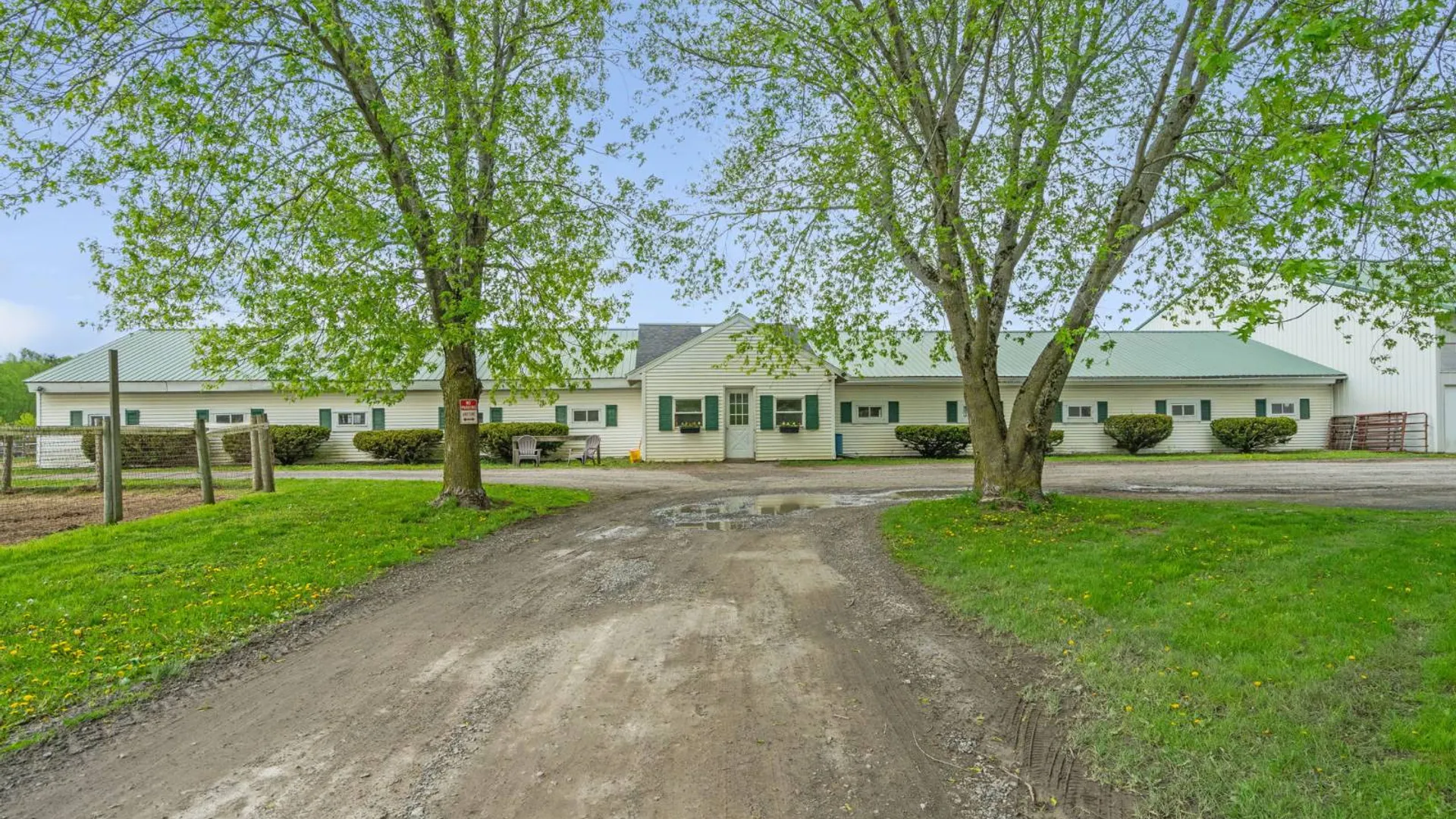 Property at 802 QUEEN ANN ROAD, Amsterdam, NY 12010 19
