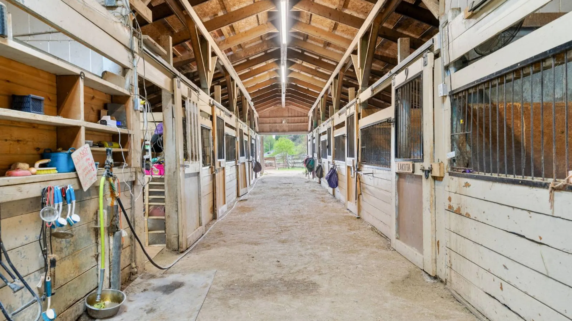 Property at 802 QUEEN ANN ROAD, Amsterdam, NY 12010 26