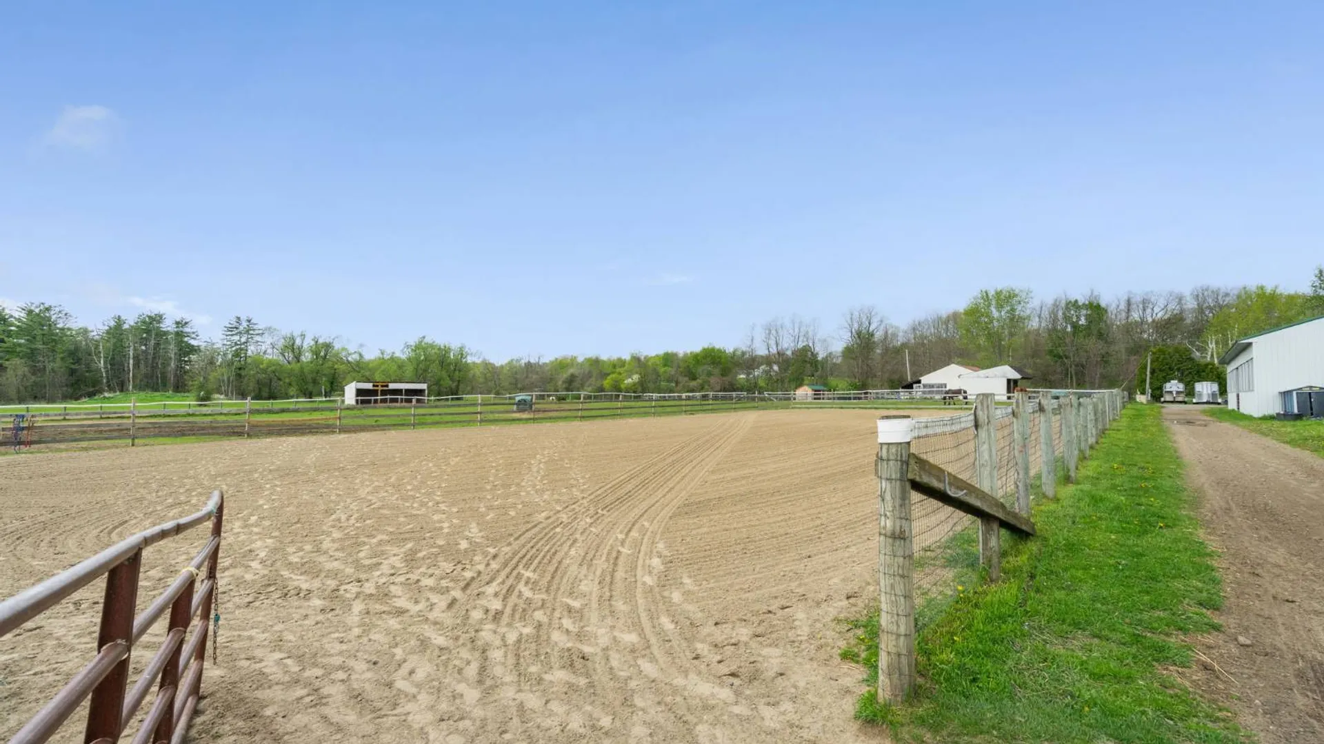 Property at 802 QUEEN ANN ROAD, Amsterdam, NY 12010 28