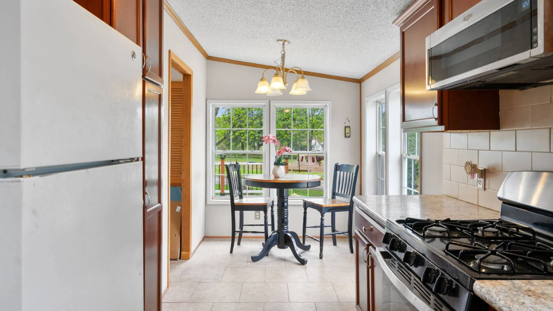 Property at 802 QUEEN ANN ROAD, Amsterdam, NY 12010 34