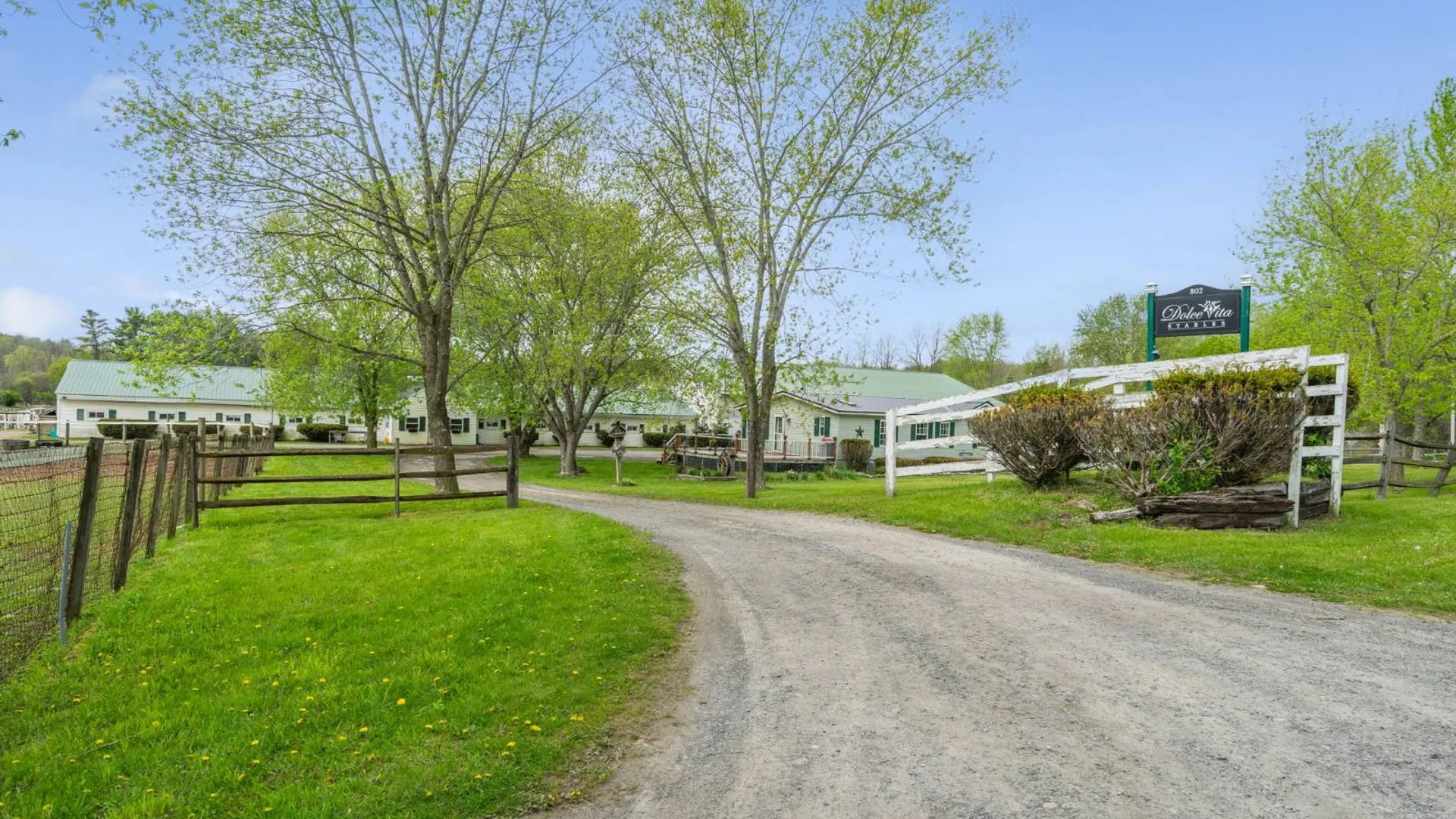 Property at 802 QUEEN ANN ROAD, Amsterdam, NY 12010 48