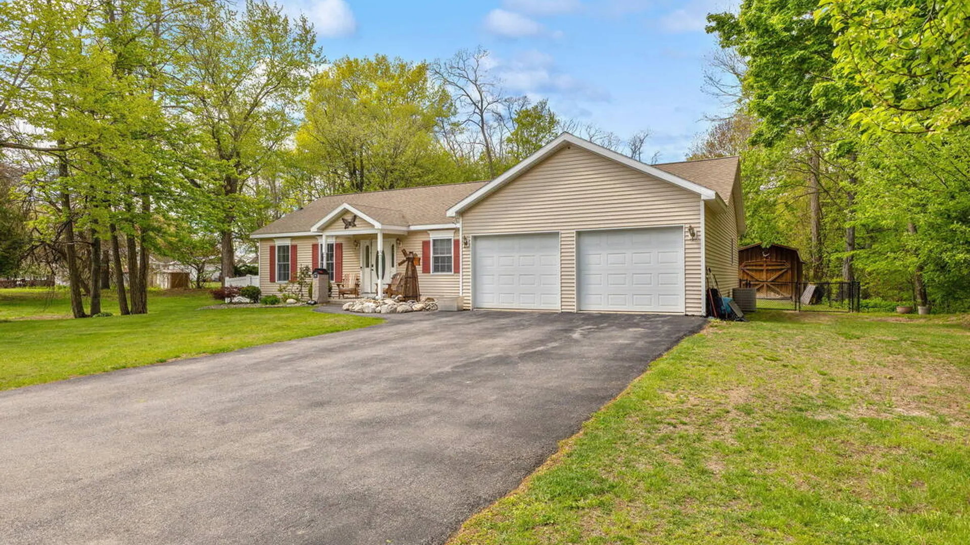 Property at 46 Esther Street, Rotterdam, NY 12303 2