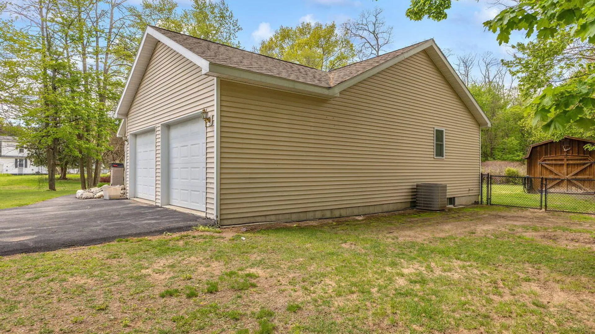 Property at 46 Esther Street, Rotterdam, NY 12303 38