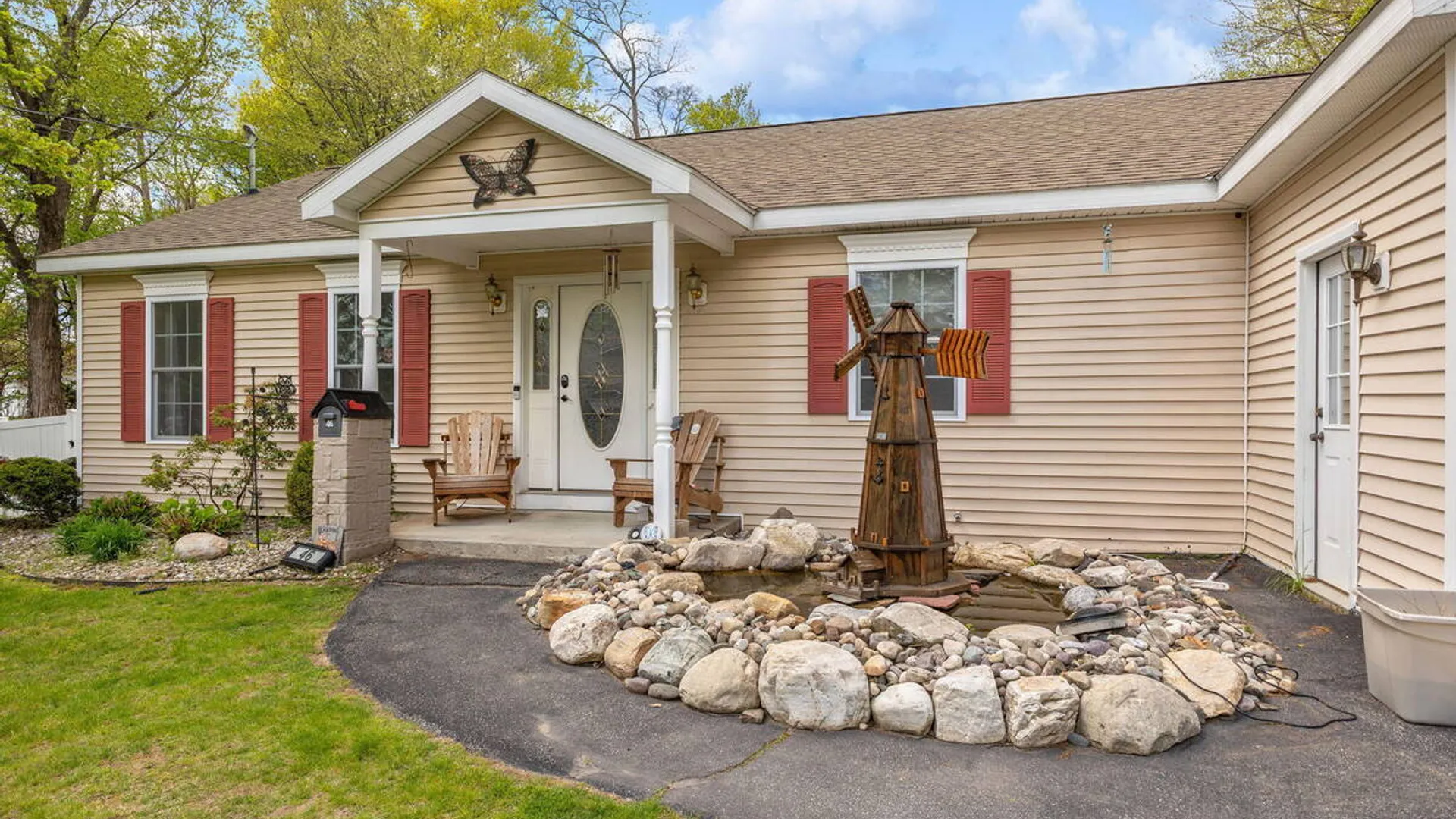 Property at 46 Esther Street, Rotterdam, NY 12303 4