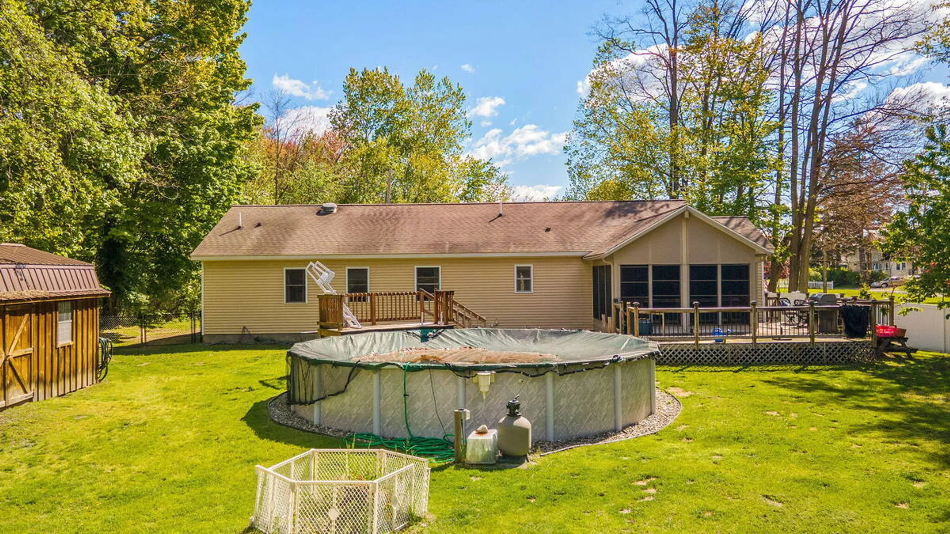 Property at 46 Esther Street, Rotterdam, NY 12303 40