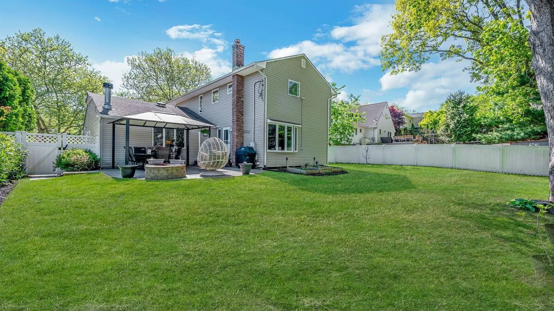 Property at 40 Boxwood Drive, Kings Park, NY 11754 7