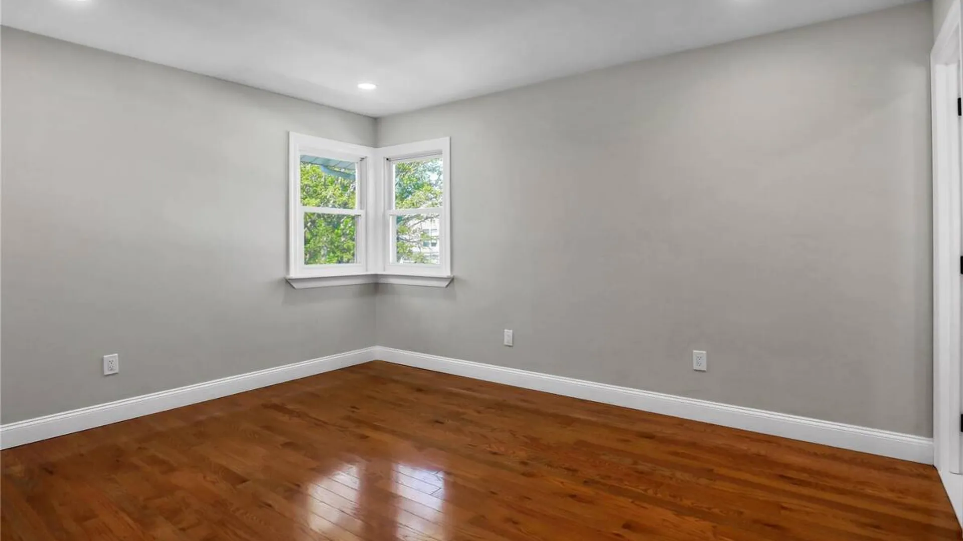 Property at 43 Friendly Lane, Jericho, NY 11753 8