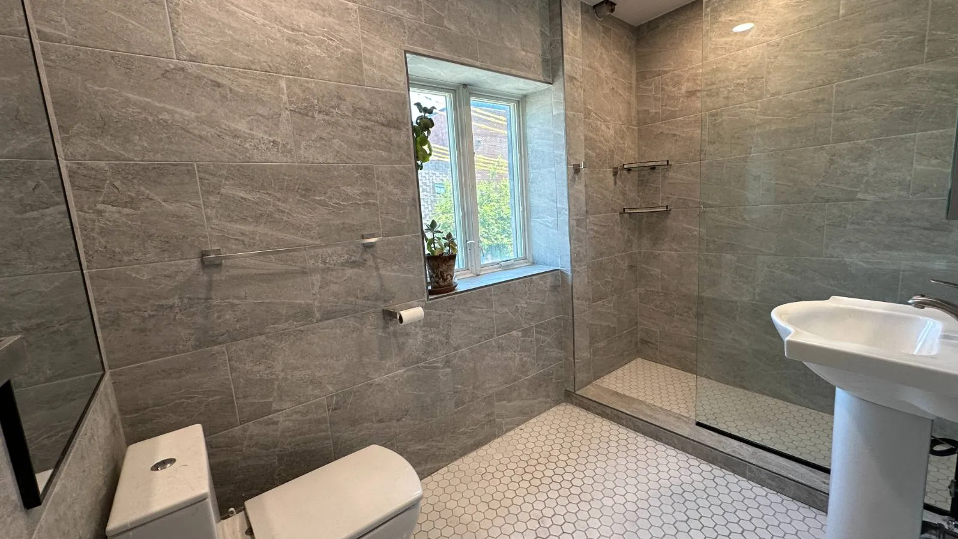 Property at 132 Dwight Street, Brooklyn, NY 11231 4