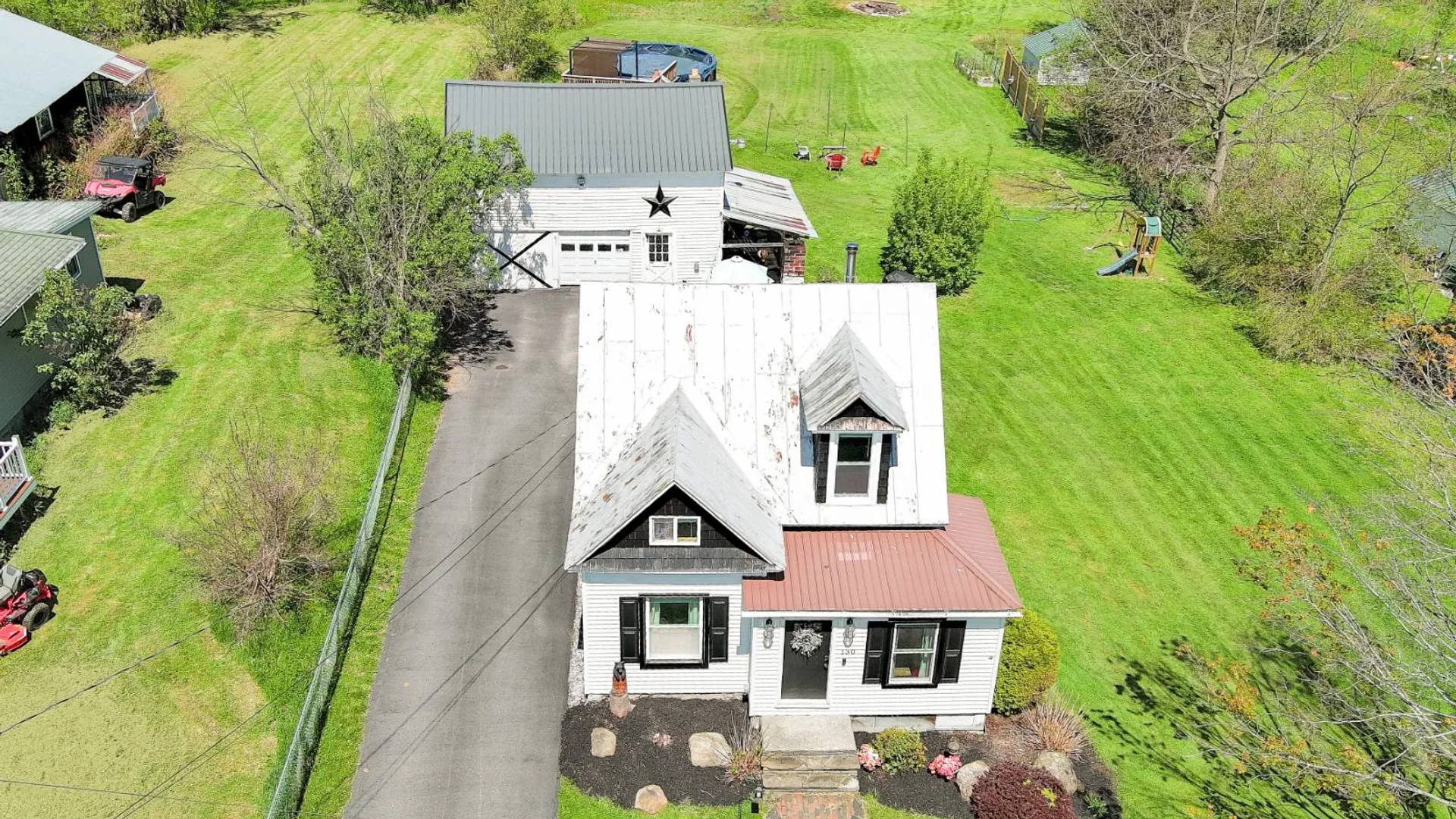 Property at 130 Charleston St, Esperance, NY 12066 2