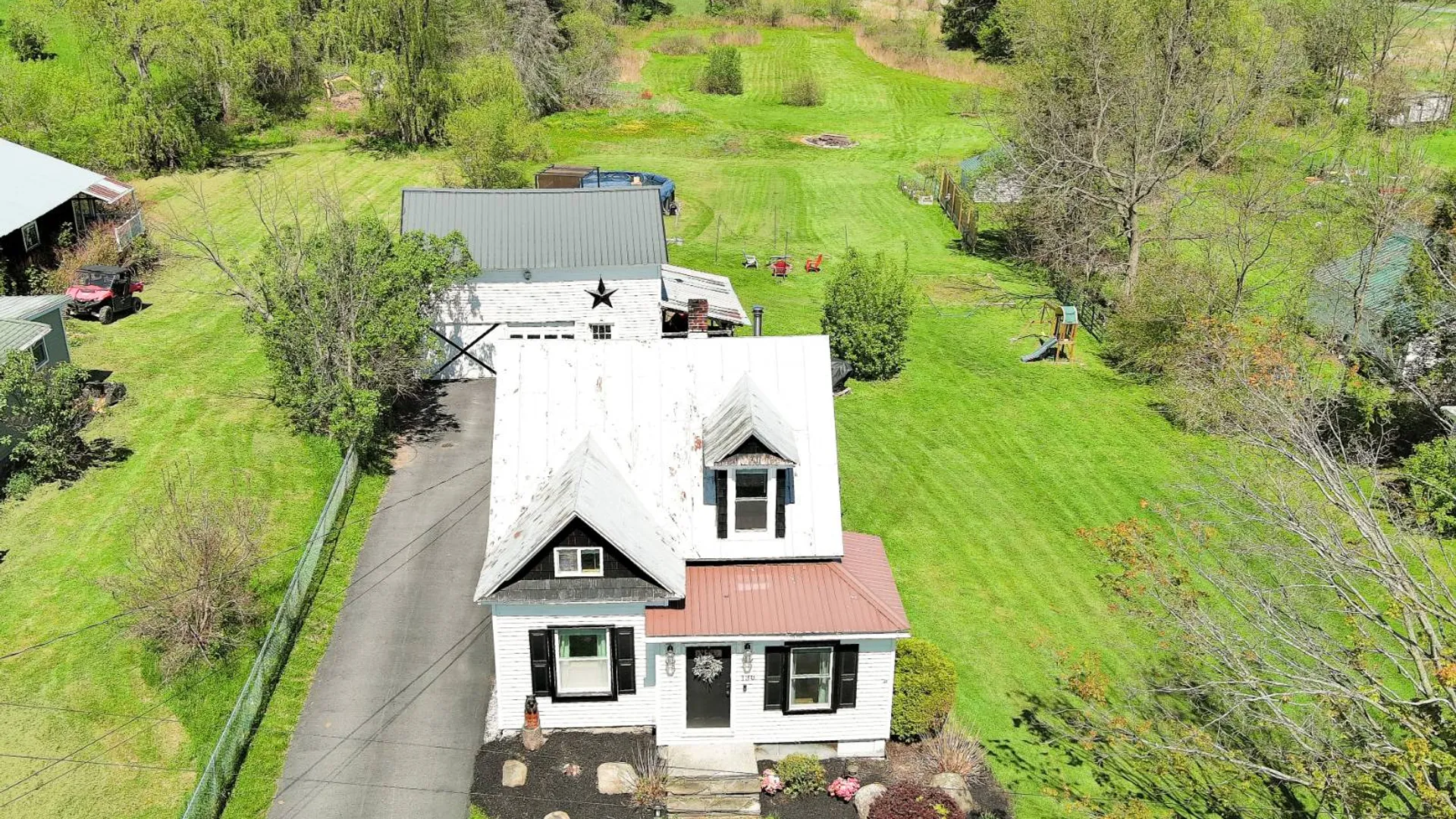Property at 130 Charleston St, Esperance, NY 12066 5
