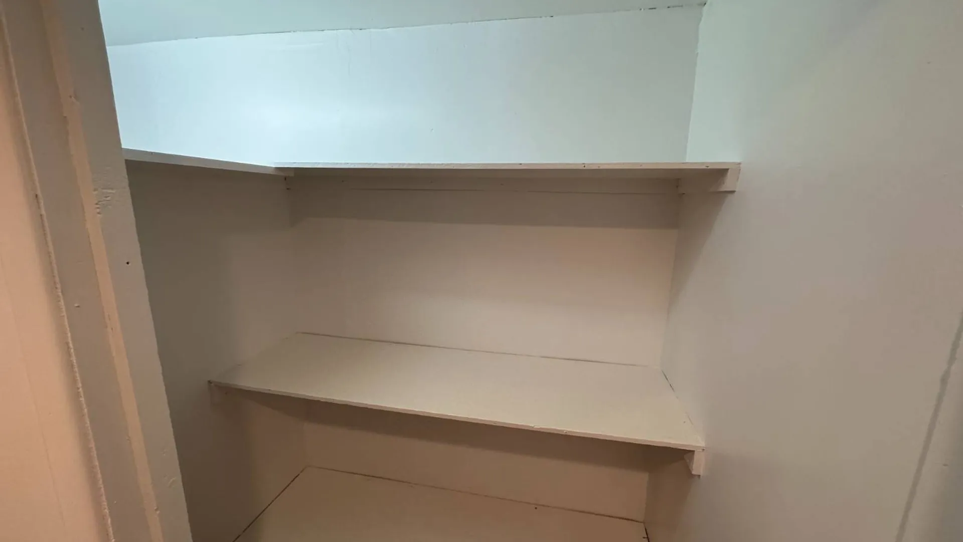 Property at 914 Pierce Ave, Bronx, NY 10462 14