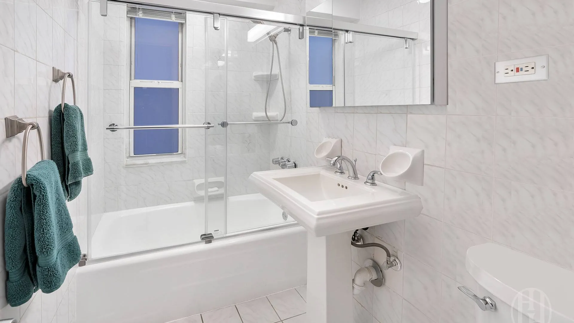 Property at 155 East 34th Street, New York, NY 10016 6
