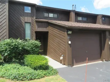 Property at 28 Sherman Oaks Drive, New Hartford, NY 13413