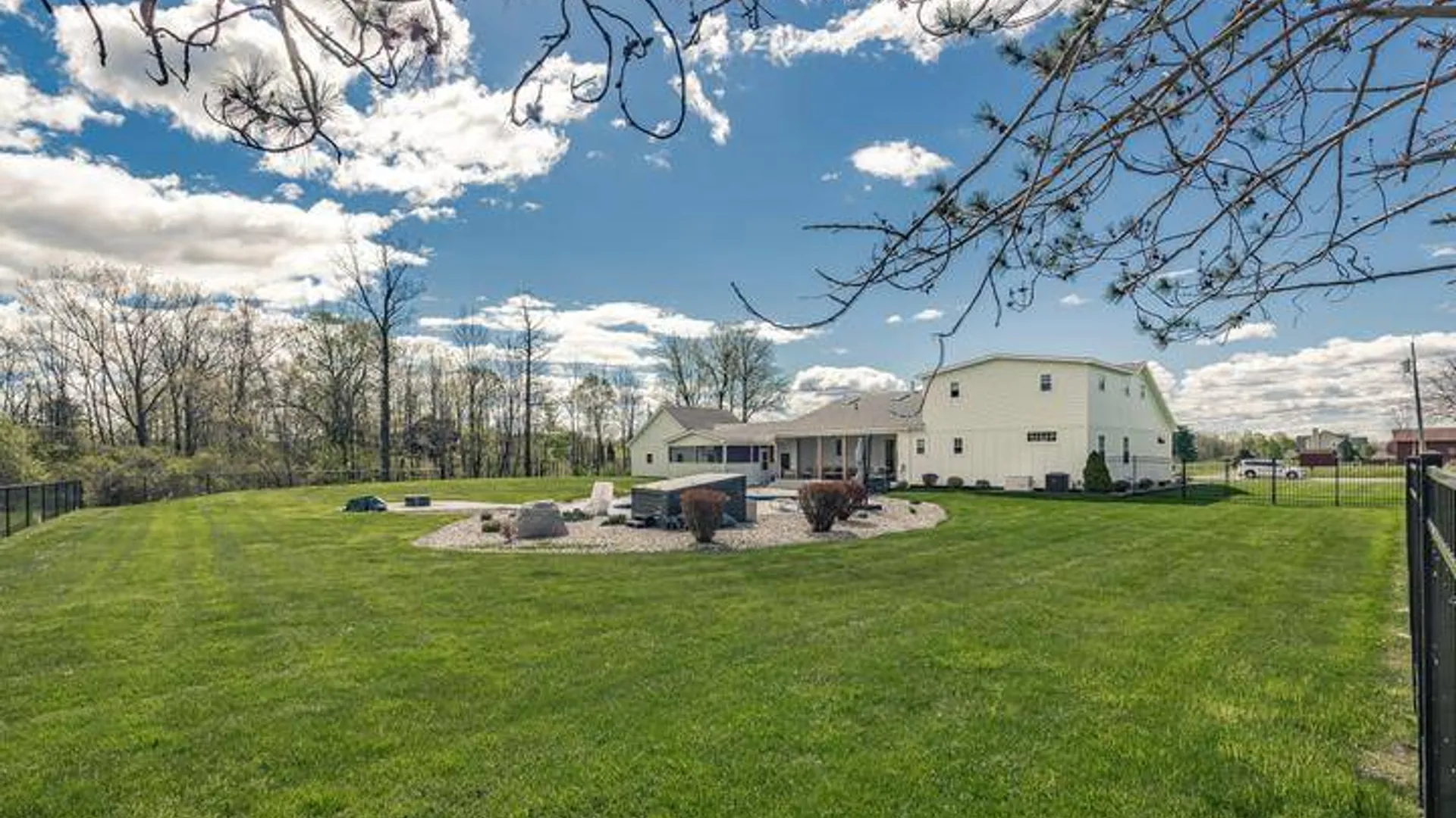 Property at 917 McDonald Dr., Amsterdam, NY 12070 44