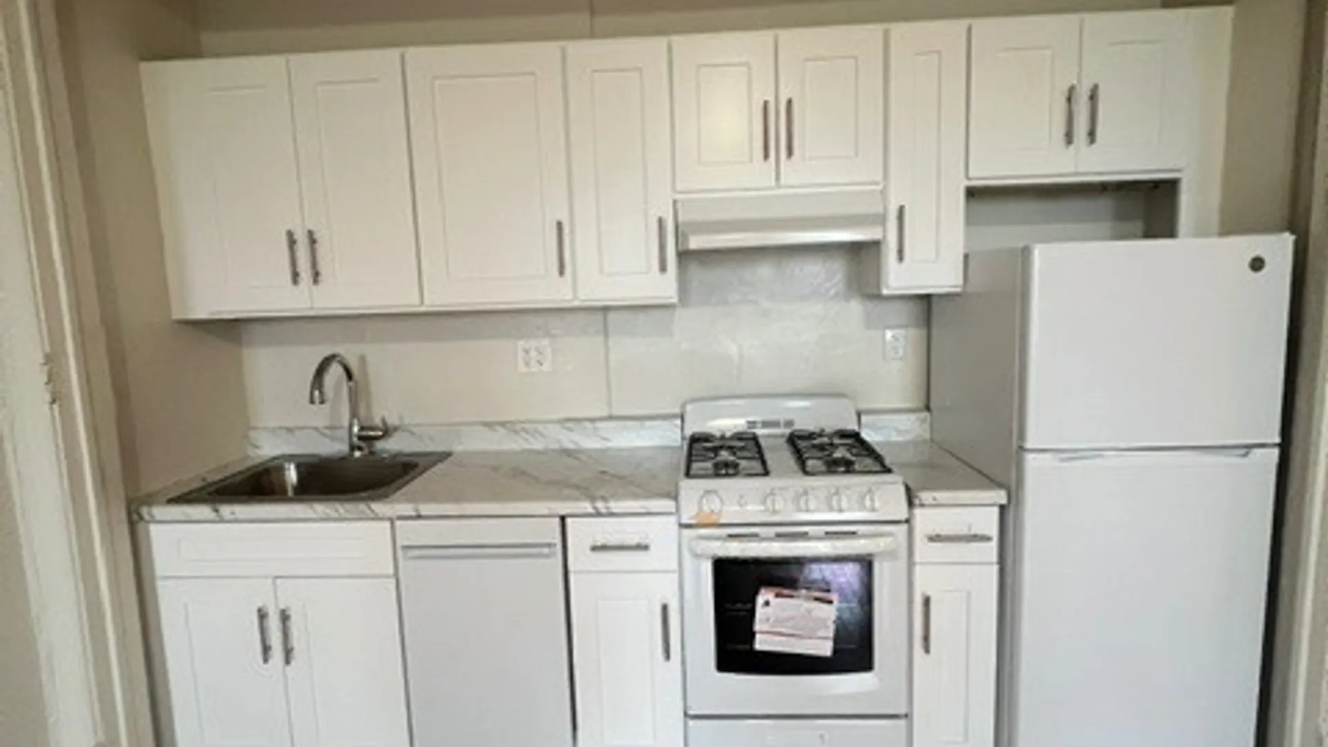 Property at 7 Sherwood Terrace, Yonkers, NY 10704 4