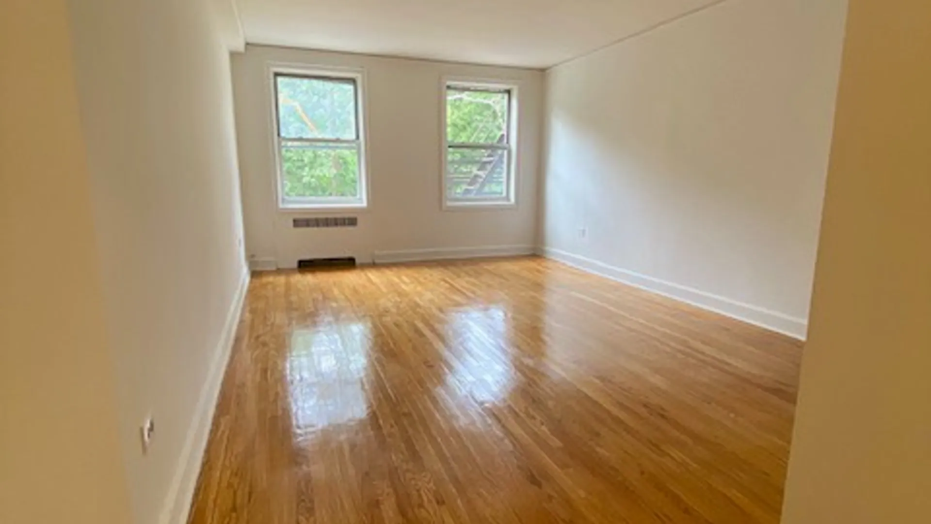 Property at 1 Larchmont Acres, Larchmont, NY 10538 3