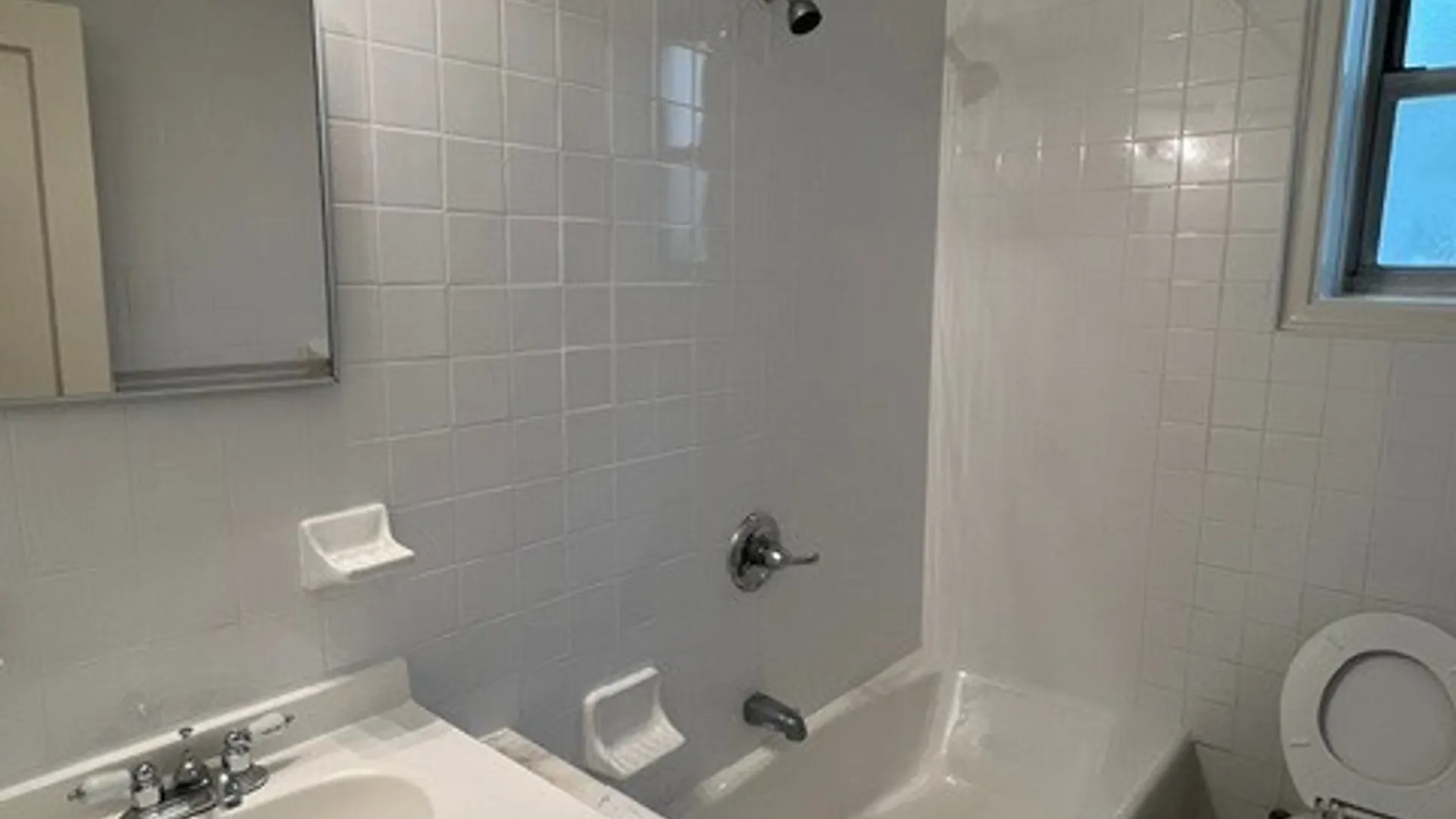 Property at 1 Larchmont Acres, Larchmont, NY 10538 8