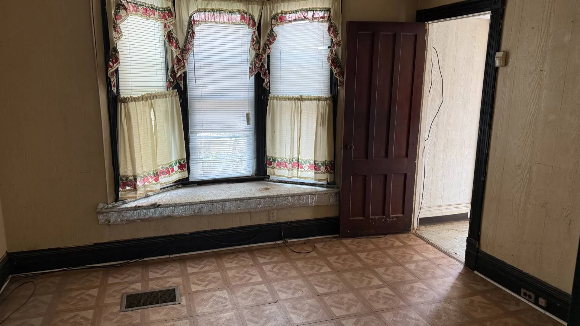 Property at 105 Mark Ave, Syracuse, NY 13205 15