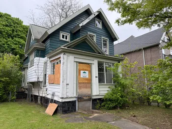 Property at 105 Mark Ave, Syracuse, NY 13205