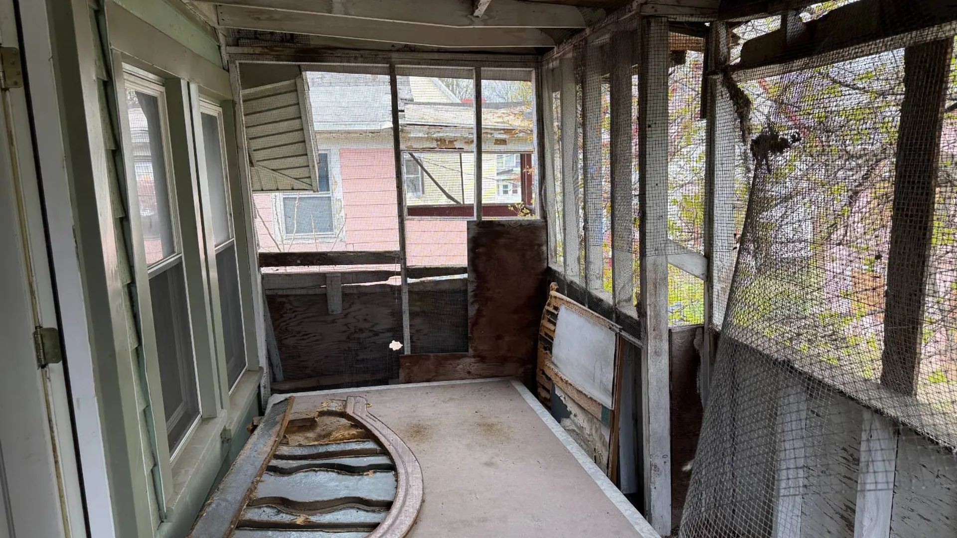 Property at 105 Mark Ave, Syracuse, NY 13205 28