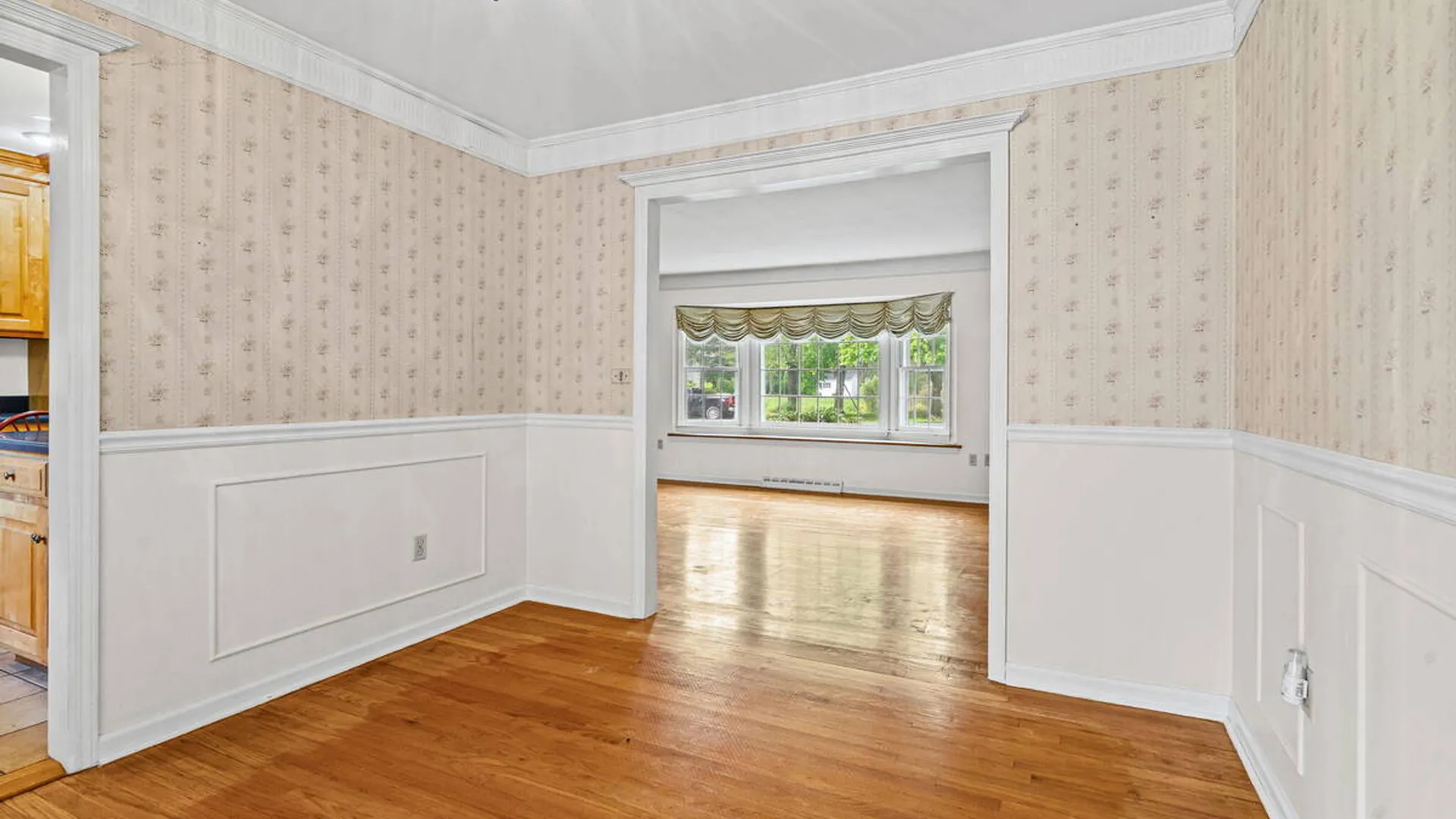 Property at 8 Lancaster Drive, Glenville, NY 12302 44