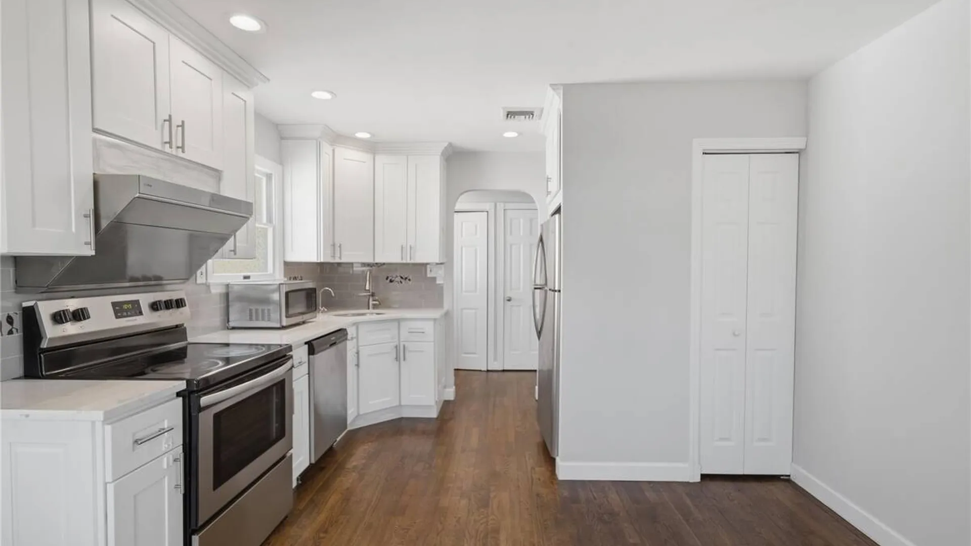 Property at 305 Arnold Avenue, West Babylon, NY 11704 12