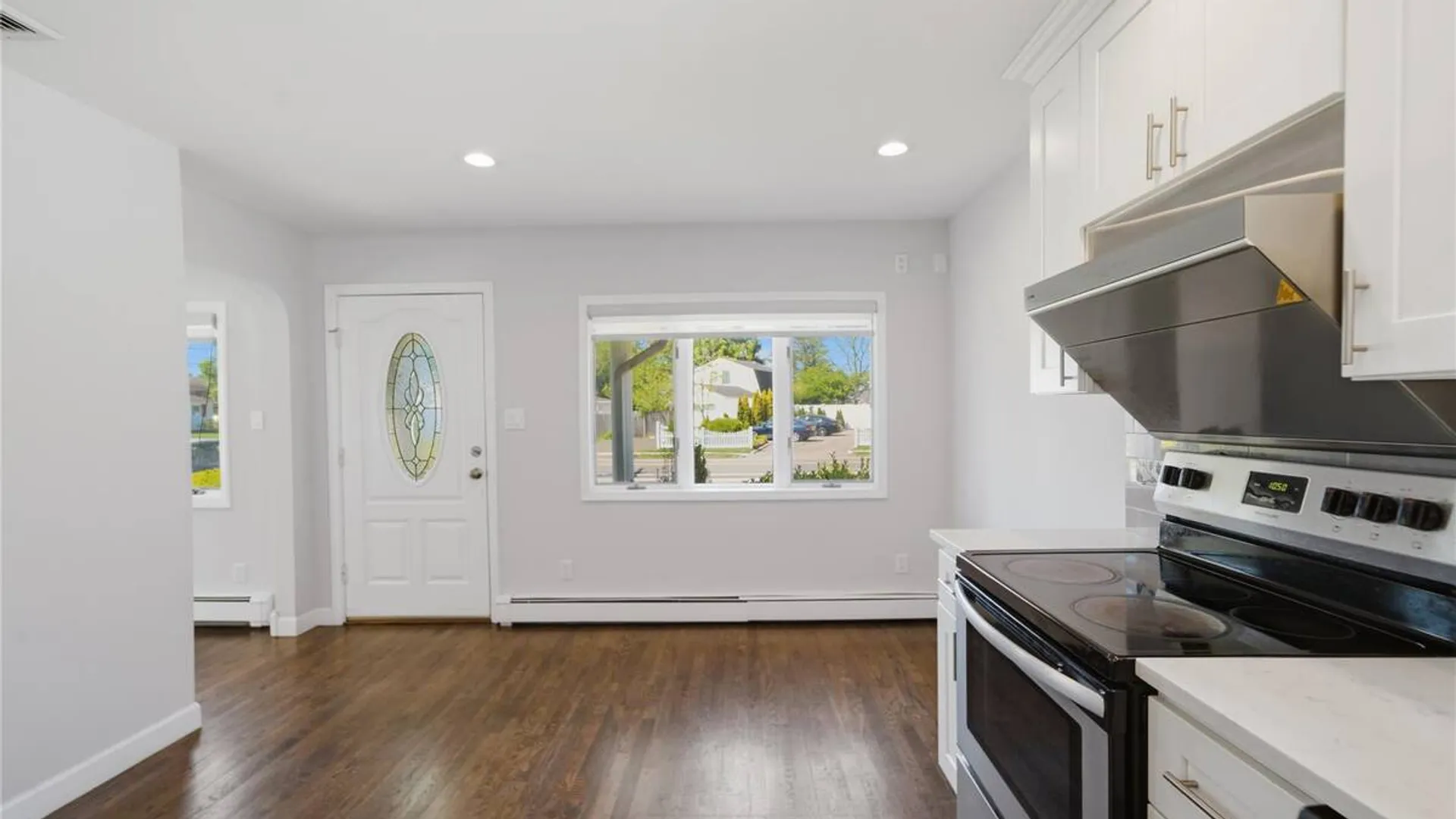 Property at 305 Arnold Avenue, West Babylon, NY 11704 14