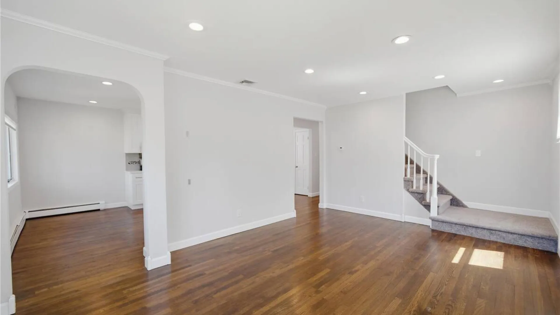 Property at 305 Arnold Avenue, West Babylon, NY 11704 15