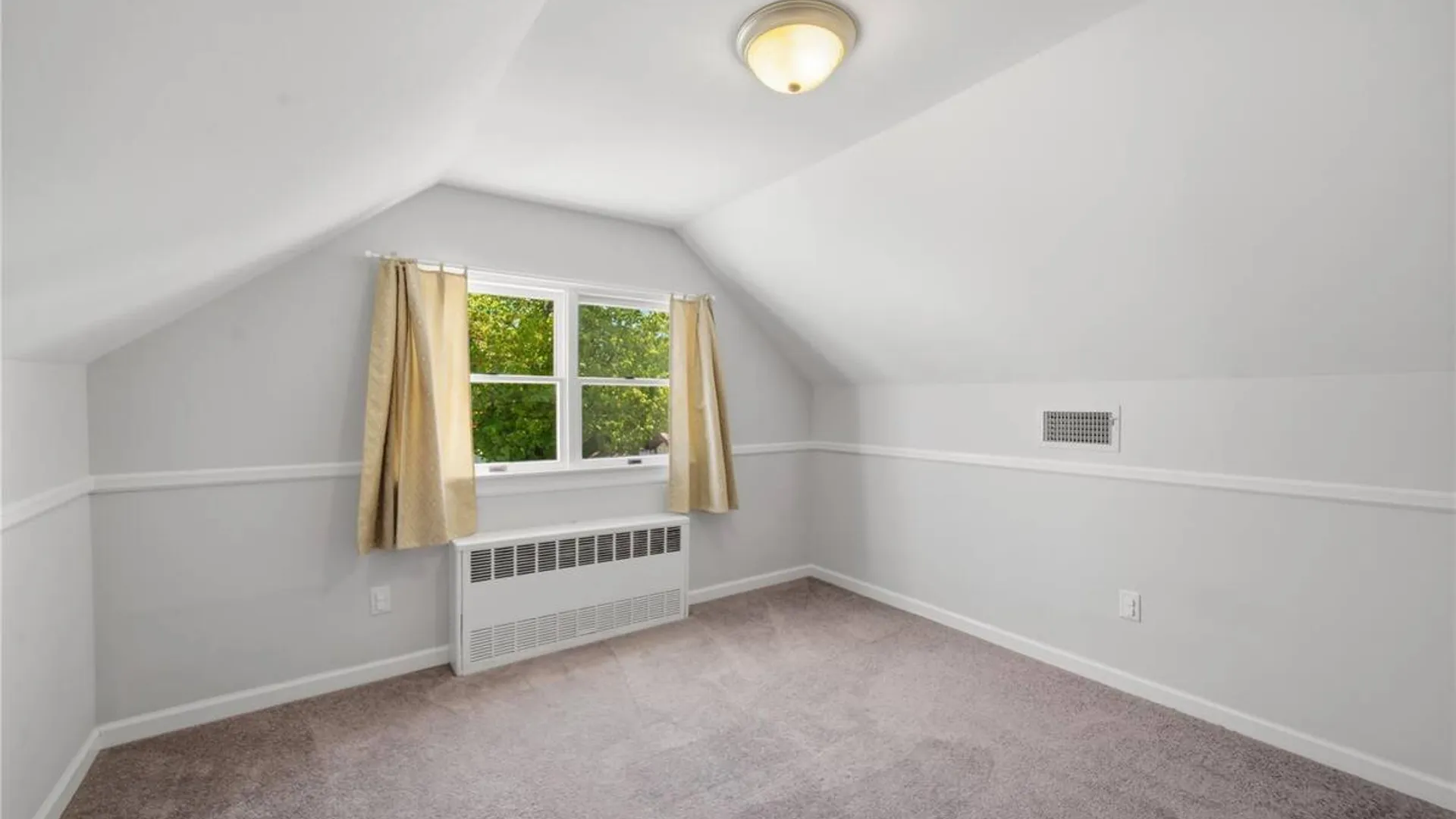 Property at 305 Arnold Avenue, West Babylon, NY 11704 22