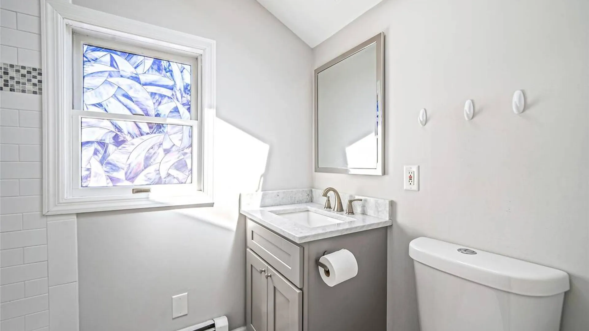 Property at 305 Arnold Avenue, West Babylon, NY 11704 26