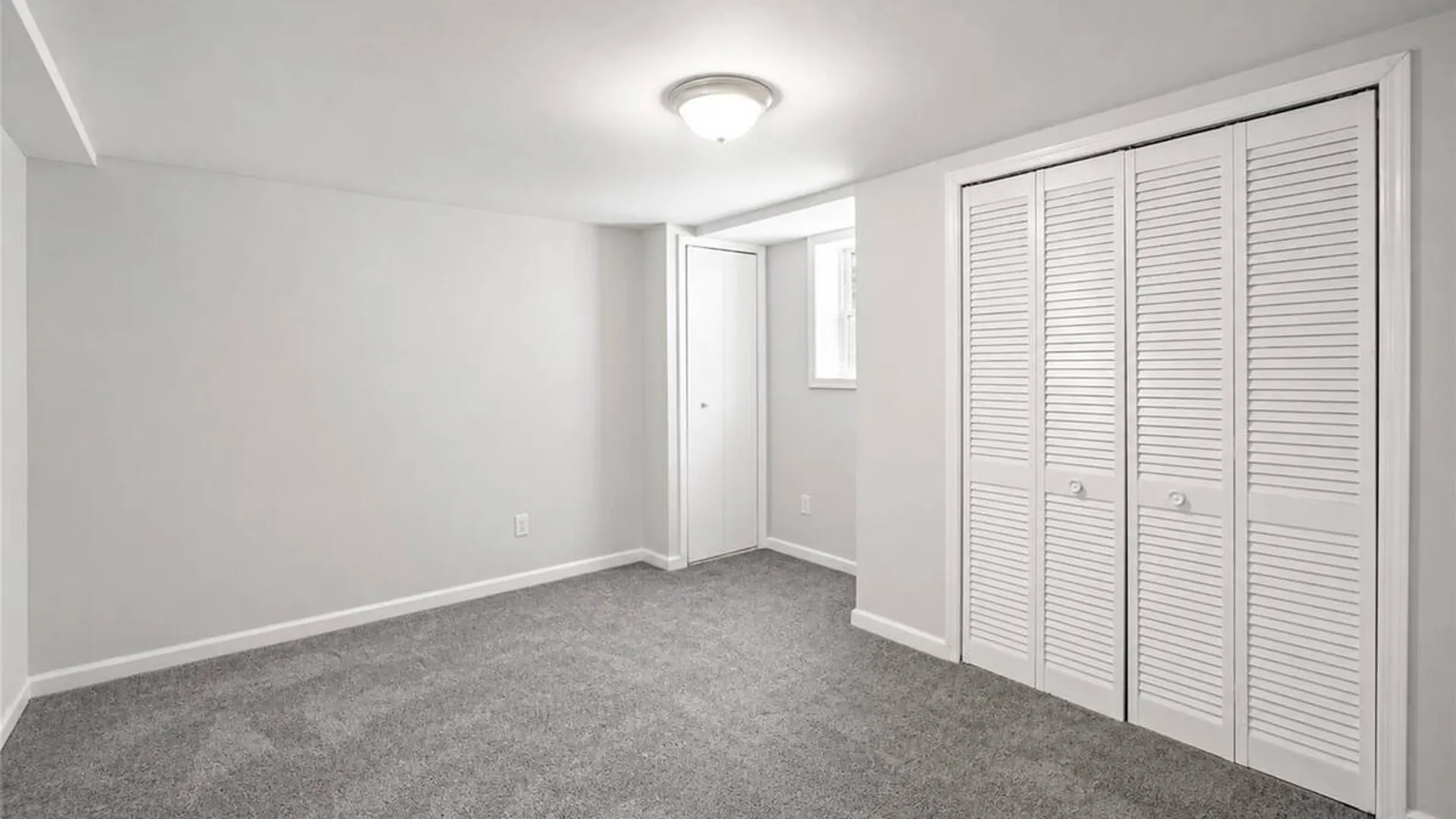 Property at 305 Arnold Avenue, West Babylon, NY 11704 29