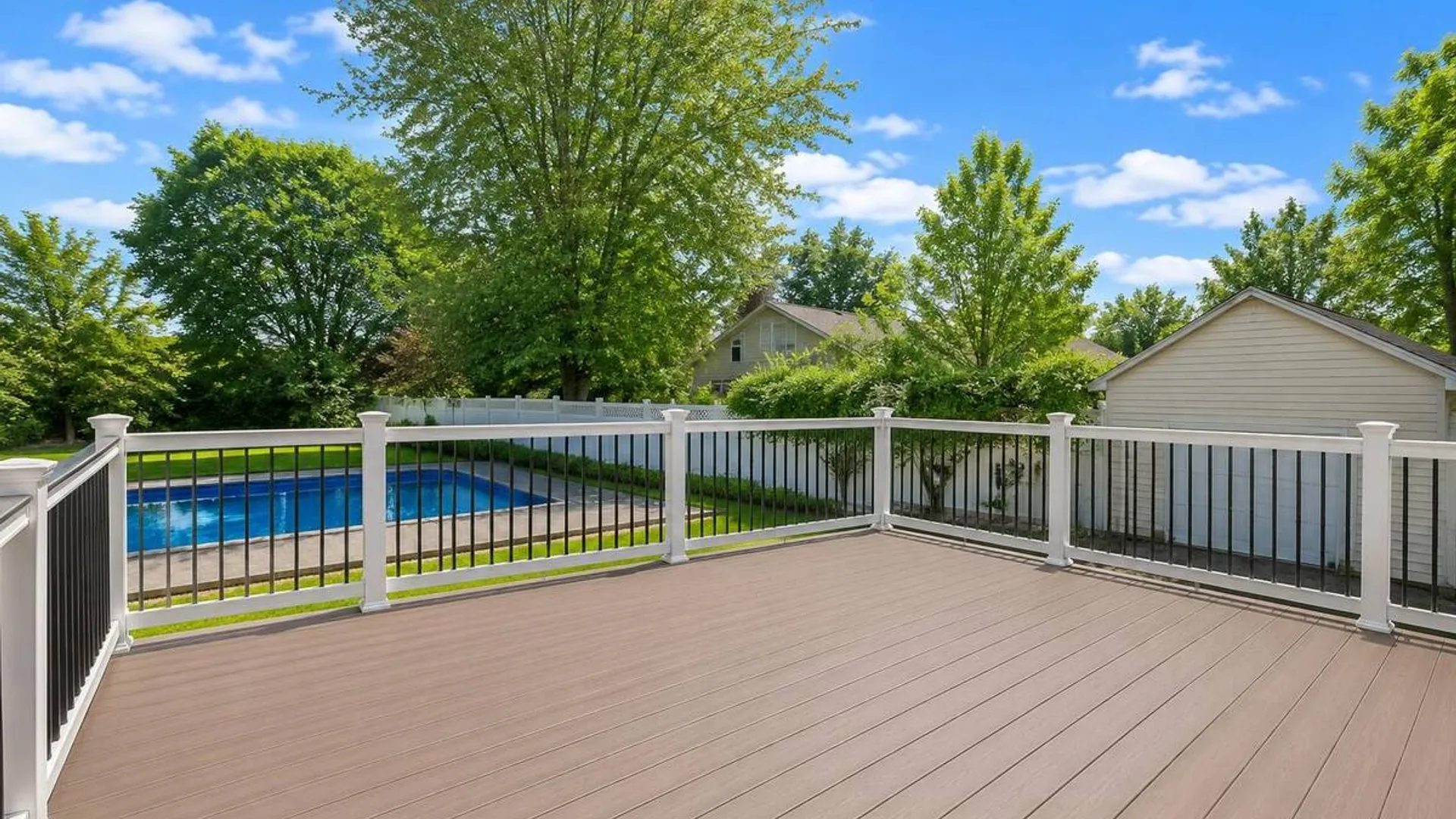 Property at 305 Arnold Avenue, West Babylon, NY 11704 7
