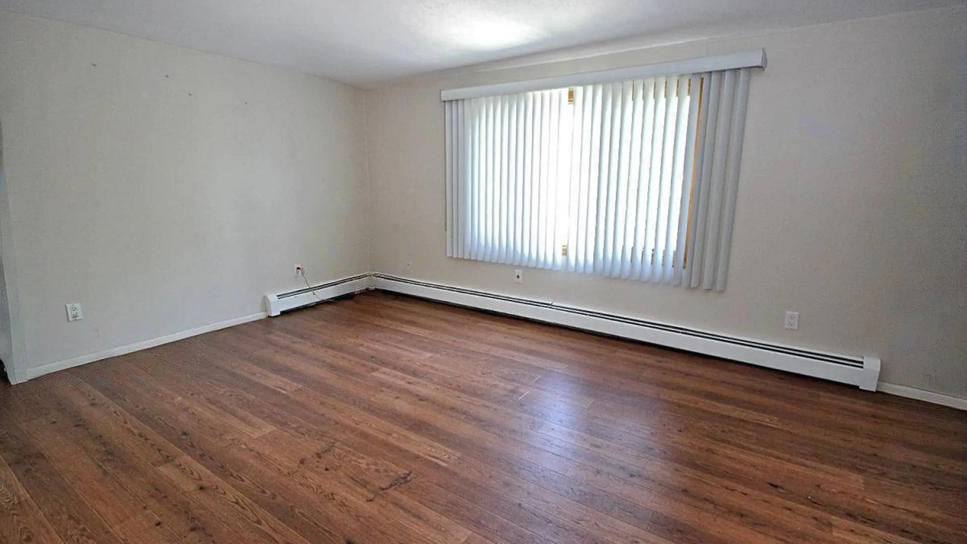 Property at 4 Reno Ave, Staten Island, NY 10306 27