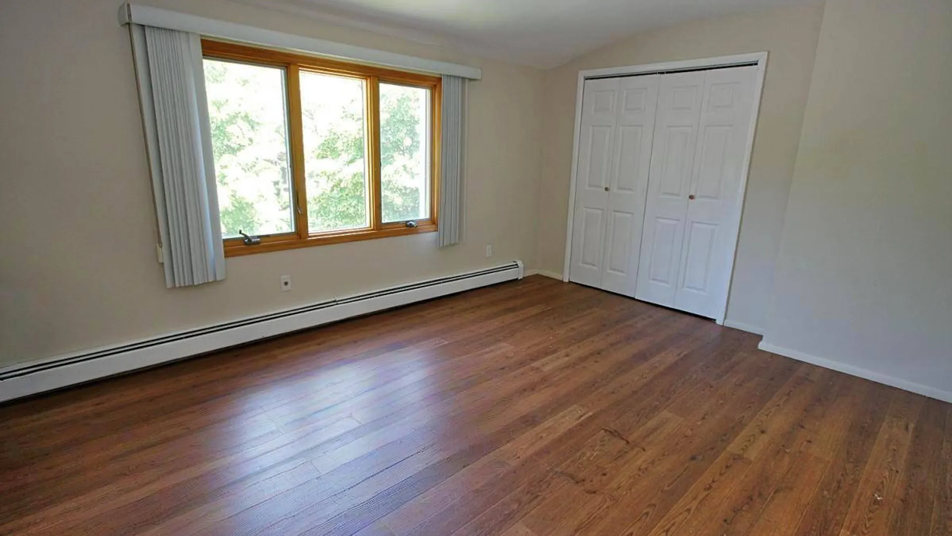 Property at 4 Reno Ave, Staten Island, NY 10306 28