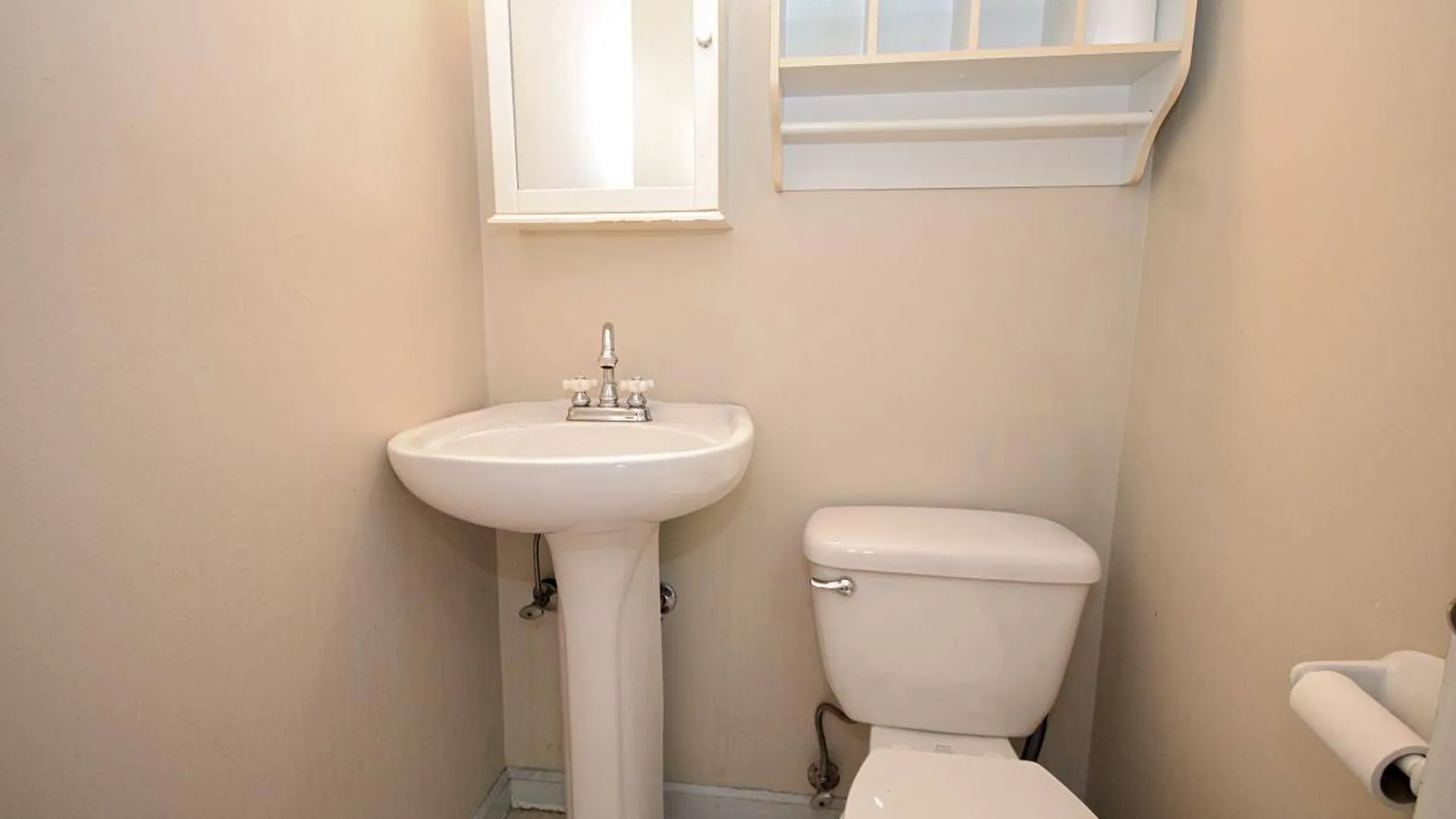 Property at 4 Reno Ave, Staten Island, NY 10306 32