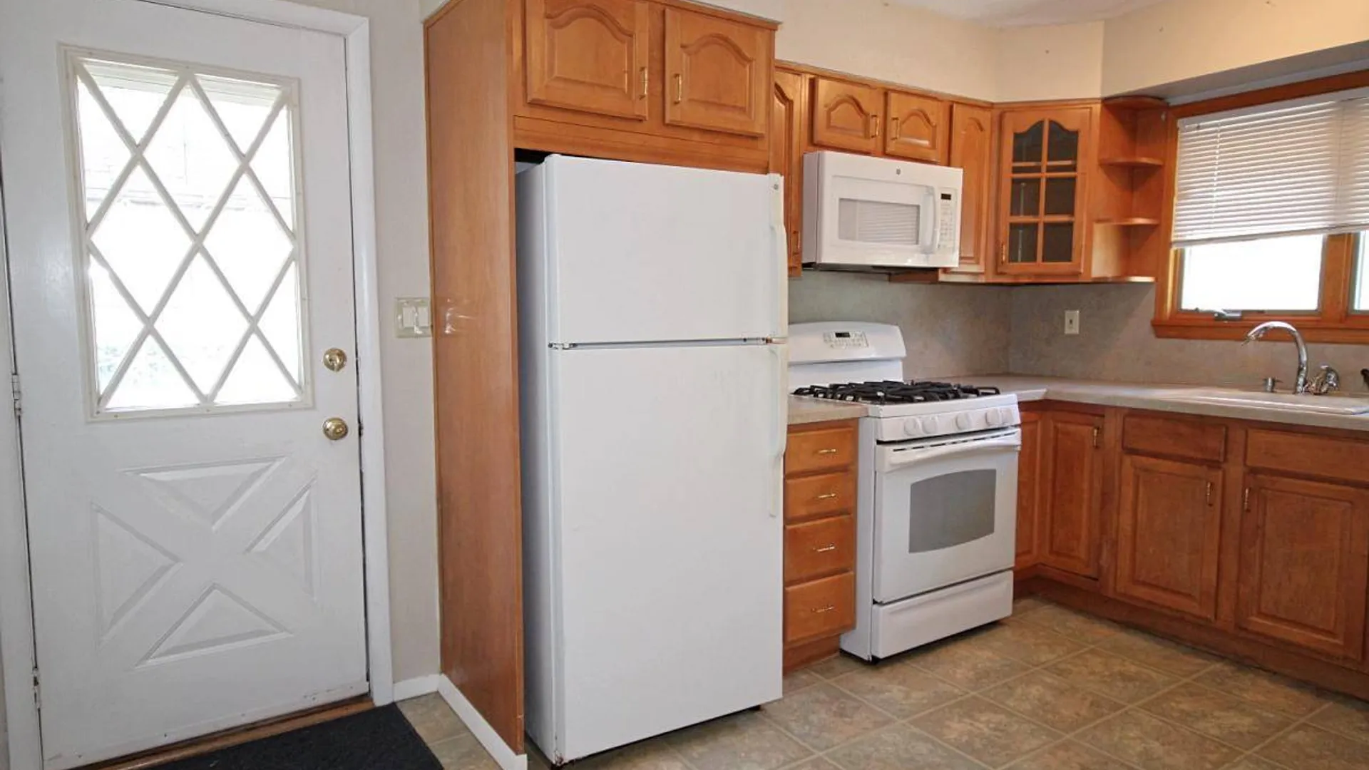 Property at 4 Reno Ave, Staten Island, NY 10306 9