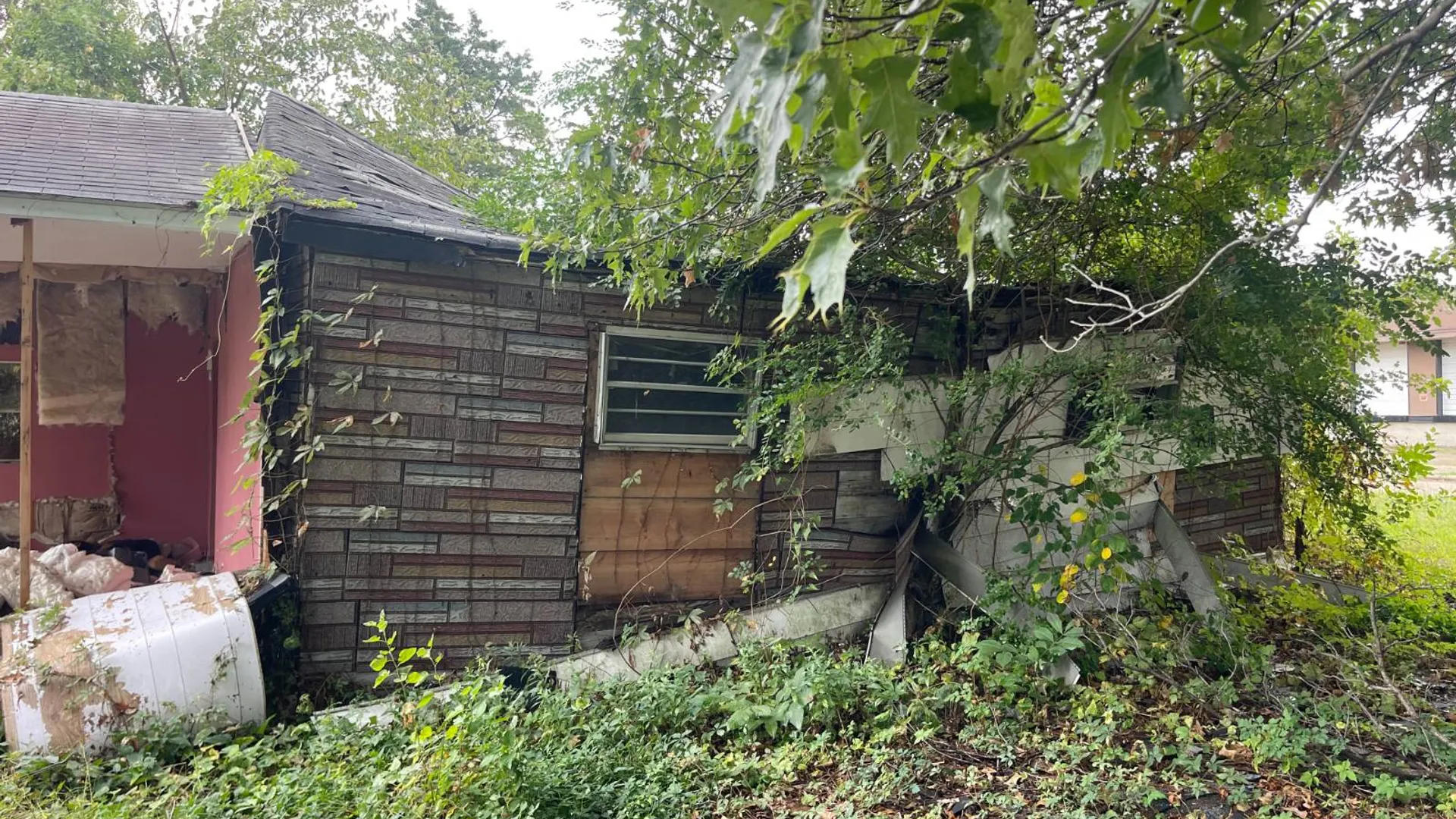 Property at 804 Dixie St, Blytheville, NY 72315 5