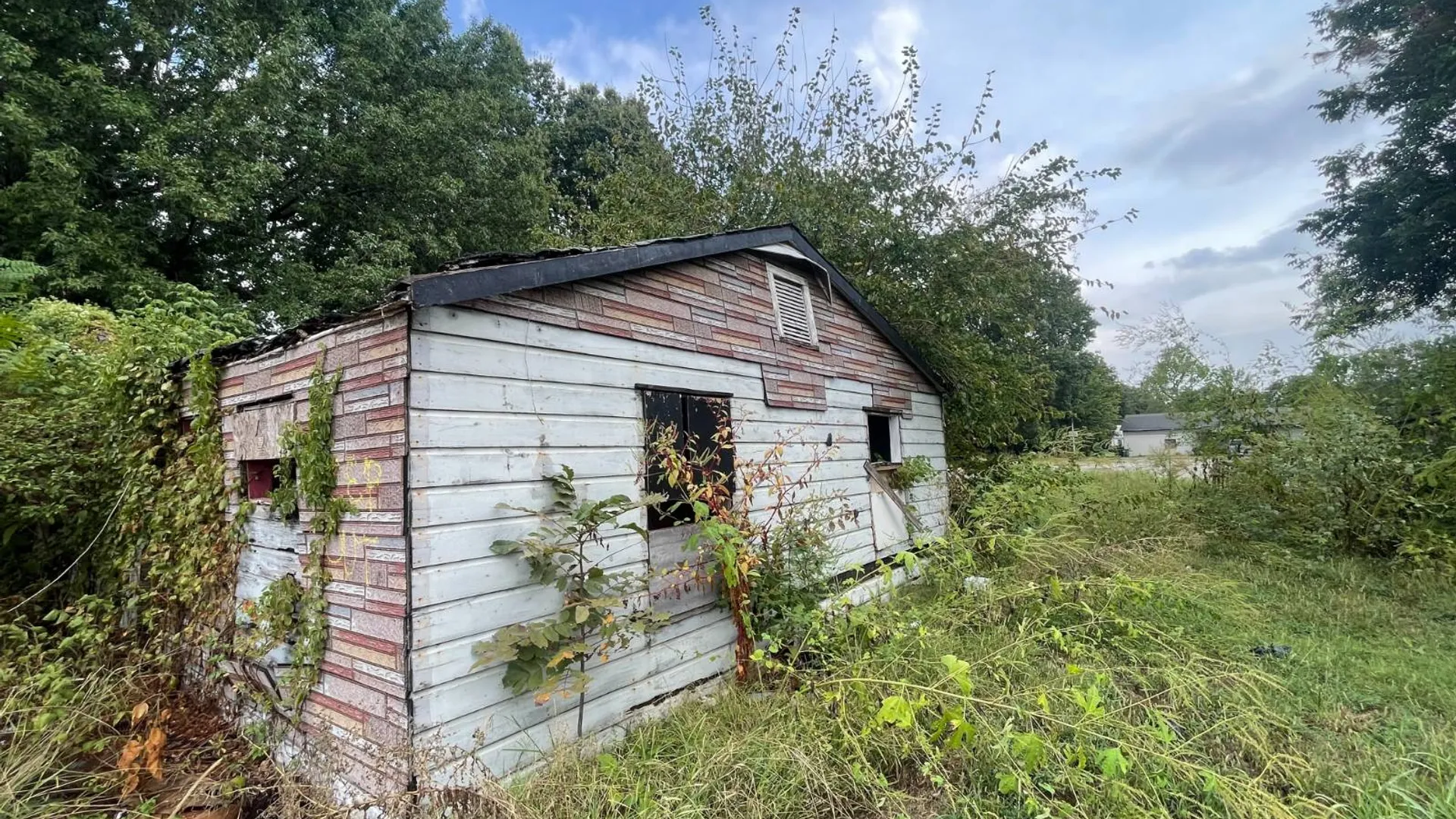 Property at 804 Dixie St, Blytheville, NY 72315 7