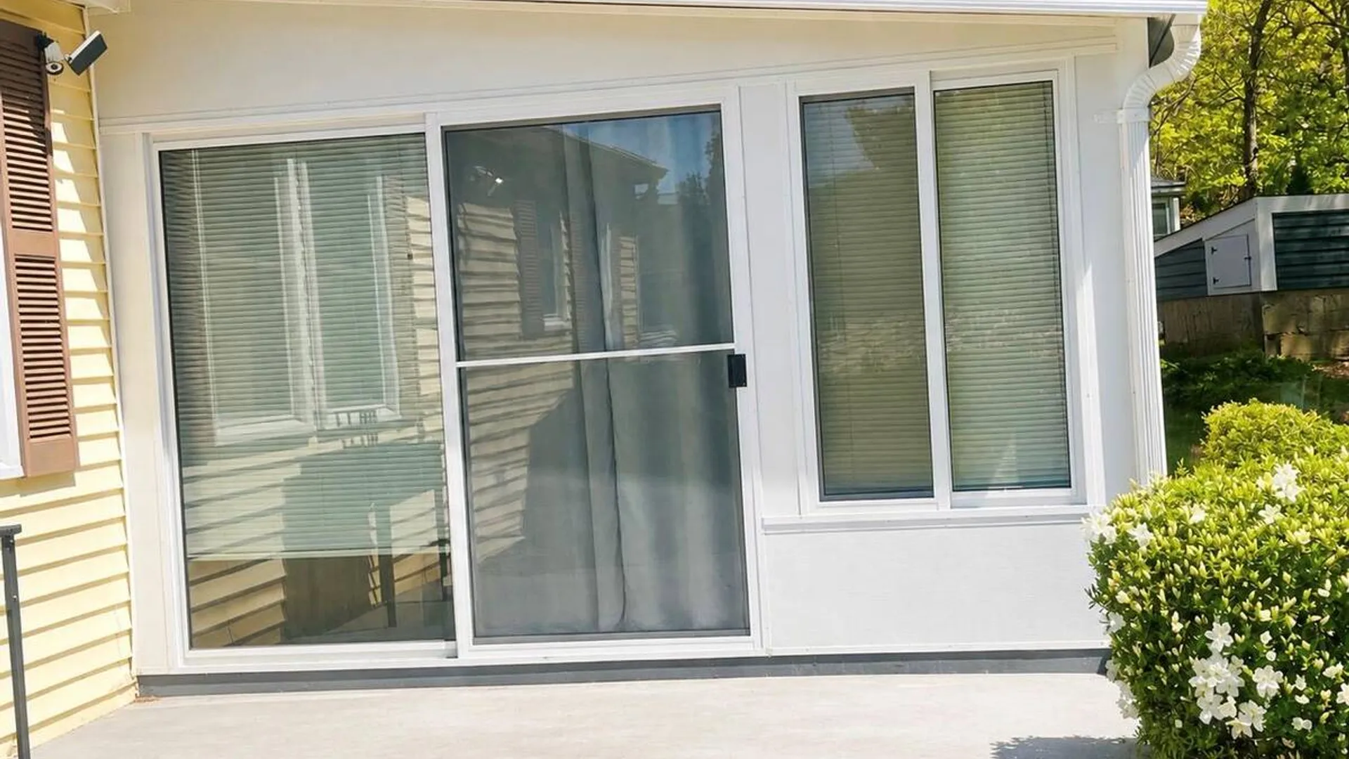 Property at 19 Village Circle S, Manorville, NY 11949 3
