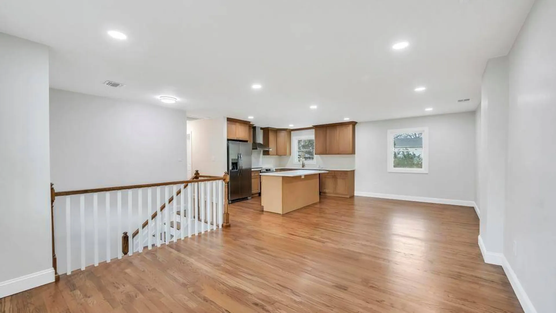Property at 339 Avenue B, Ronkonkoma, NY 11779 12