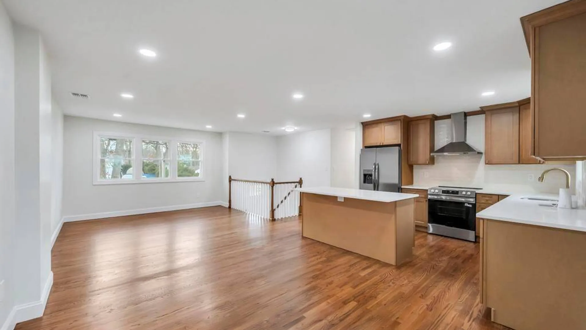 Property at 339 Avenue B, Ronkonkoma, NY 11779 14