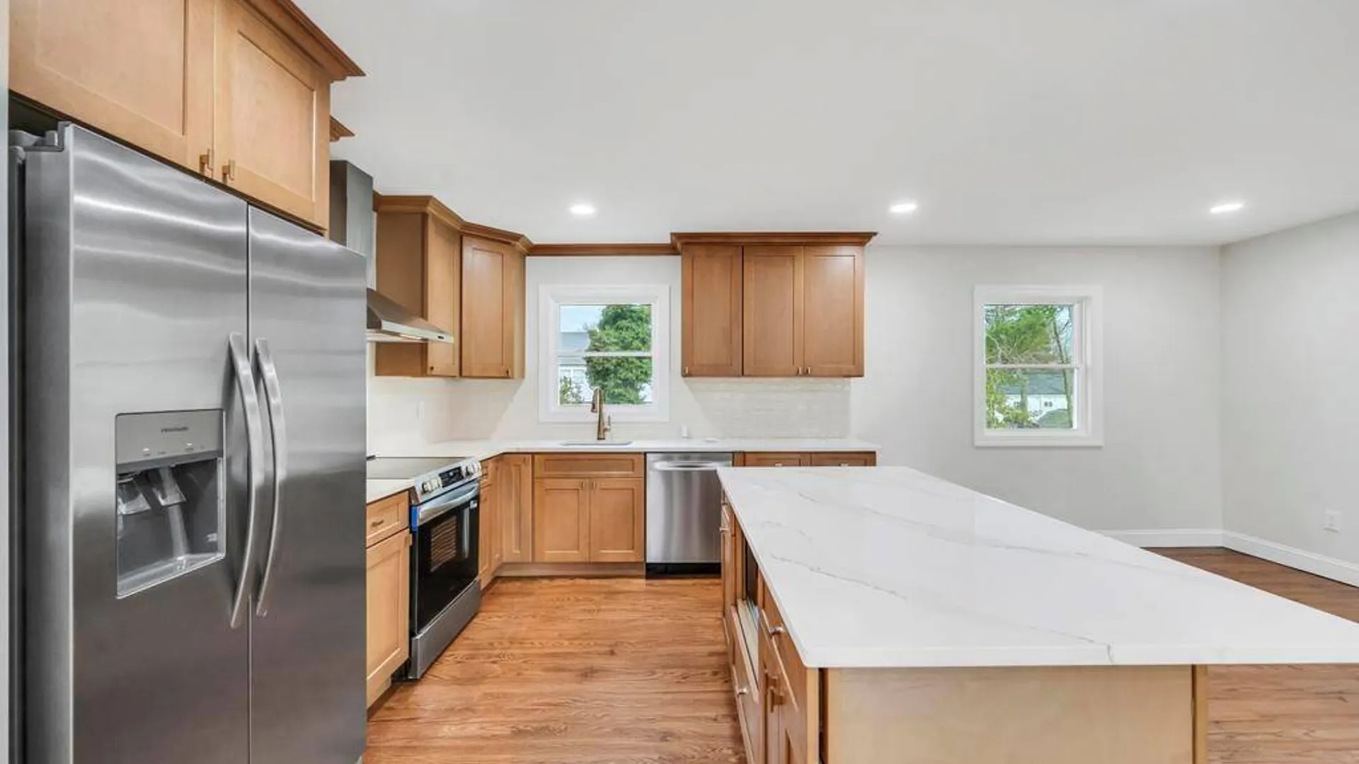 Property at 339 Avenue B, Ronkonkoma, NY 11779 16