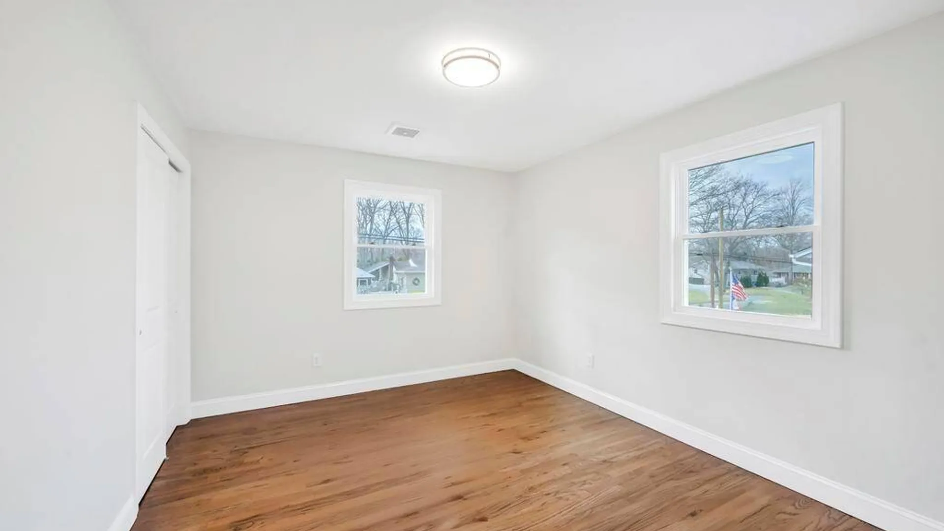 Property at 339 Avenue B, Ronkonkoma, NY 11779 20