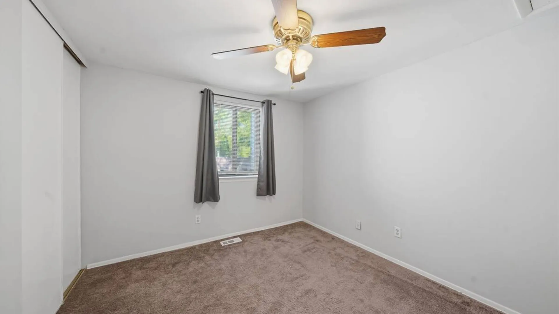 Property at 140 Golf Lane, Medford, NY 11763 14
