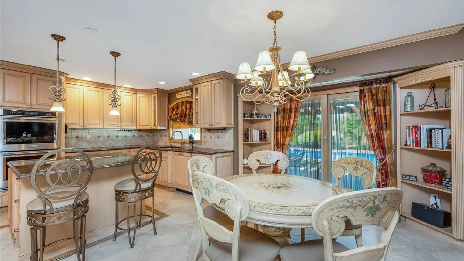 Property at 164 Pace Drive S, West Islip, NY 11795 15