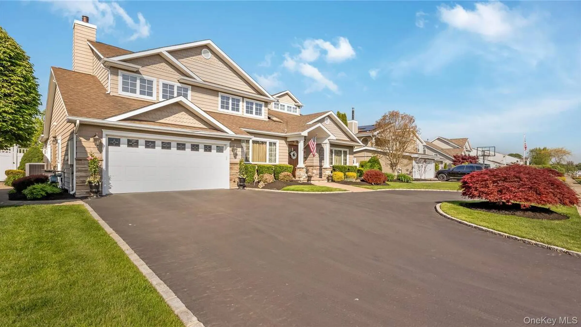 Property at 164 Pace Drive S, West Islip, NY 11795 3