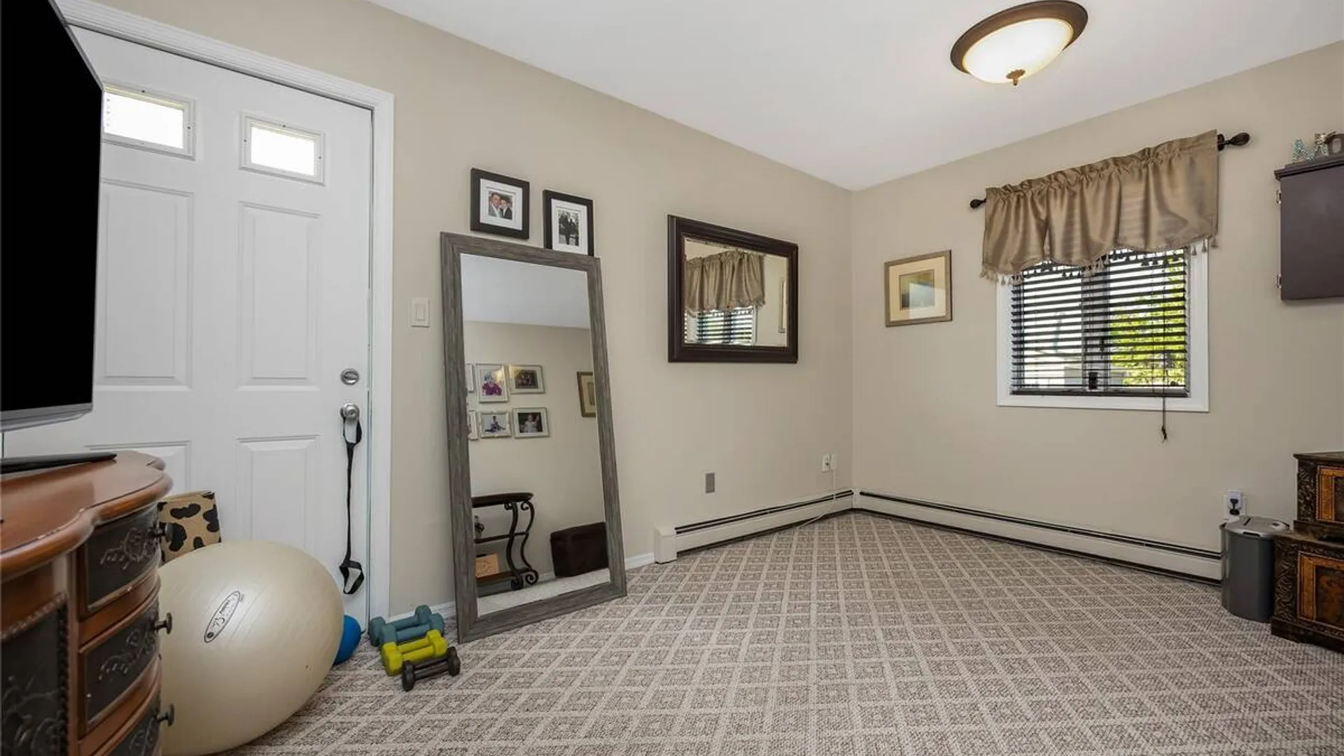 Property at 164 Pace Drive S, West Islip, NY 11795 22