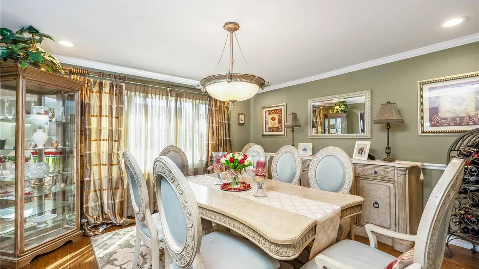 Property at 164 Pace Drive S, West Islip, NY 11795 24
