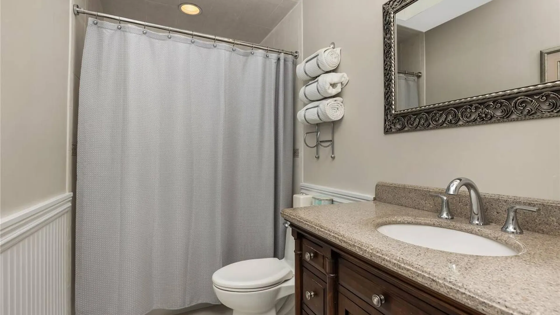 Property at 164 Pace Drive S, West Islip, NY 11795 32